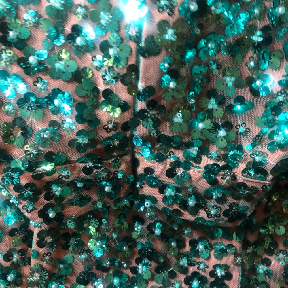 NWB Queen Of Sparkles Green/Teal Poof Sleeve Dress XS perfect for St Patrick’s! - Picture 8 of 16